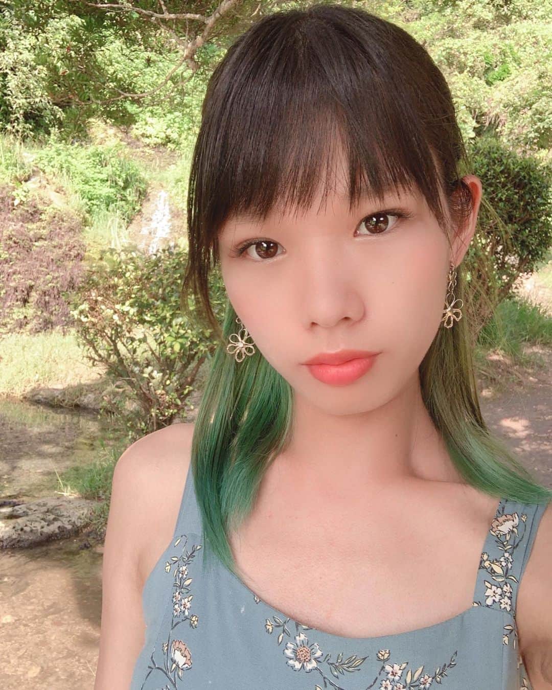 なみなみのインスタグラム：「♪ 今月末頃嬉しいお知らせがあります☺️ . 皆さん何だと思いますか？😆 . お楽しみに🌺 . #いーどぅし」