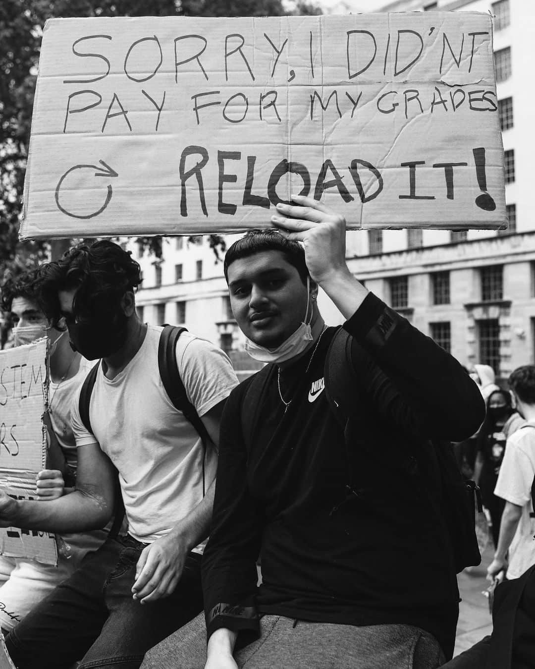 LOVE MAGAZINEのインスタグラム：「Where do you go when your own government fails you and, in doing so, jeopardises your future? Hundreds of students, who have been unjustly failed by an algorithm and received exam results that do not reflect their predicted grades or potential, took to the streets in protest. Photographer @official_kaicapture attended yesterday’s peaceful demonstrations in London, commenting, “The youths of today are the future, we cannot stand and watch the system jeopardise their future and do nothing! We must stand together with them. Gen-Z are a gem and they will be the generation to make a change!”   Students living in the poorest areas were marked down by 10.4%, whilst those in richer areas were only marked down by 8.3%. Education secretary Gavin Williamson said over the weekend, “Hundreds of thousands of students have received a calculated grade that will see them progress to the next stage of their education or into work with a record number of 18 year olds in England securing a place at their first choice of university.”」