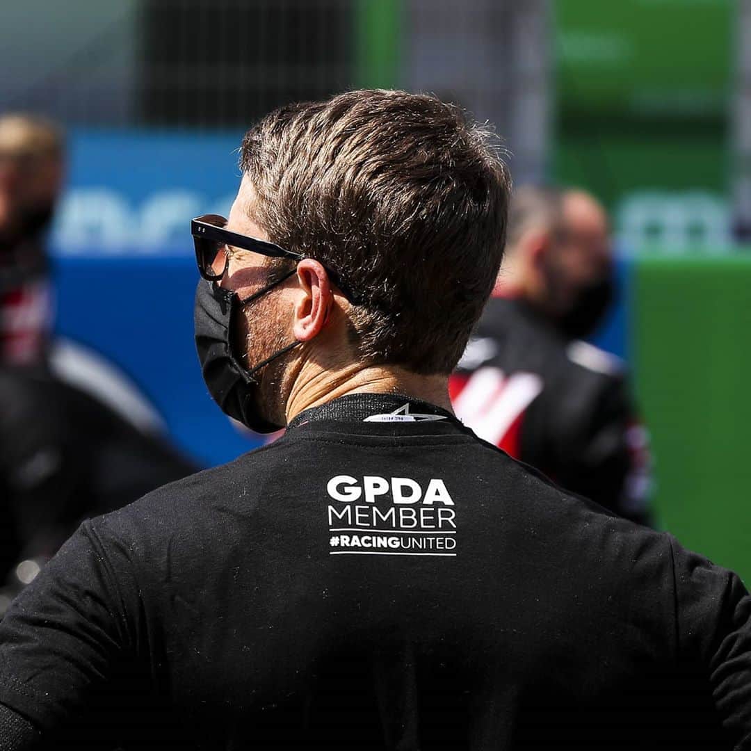 ロマン・グロージャンのインスタグラム：「GPDA member #racingunited」