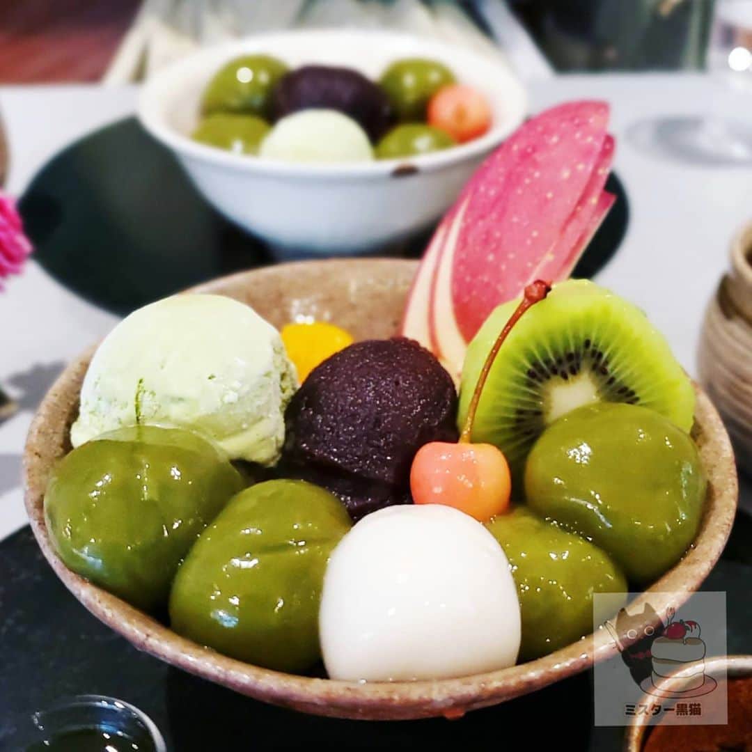 ミスター黒猫（黒猫仙人）のグルメインスタ