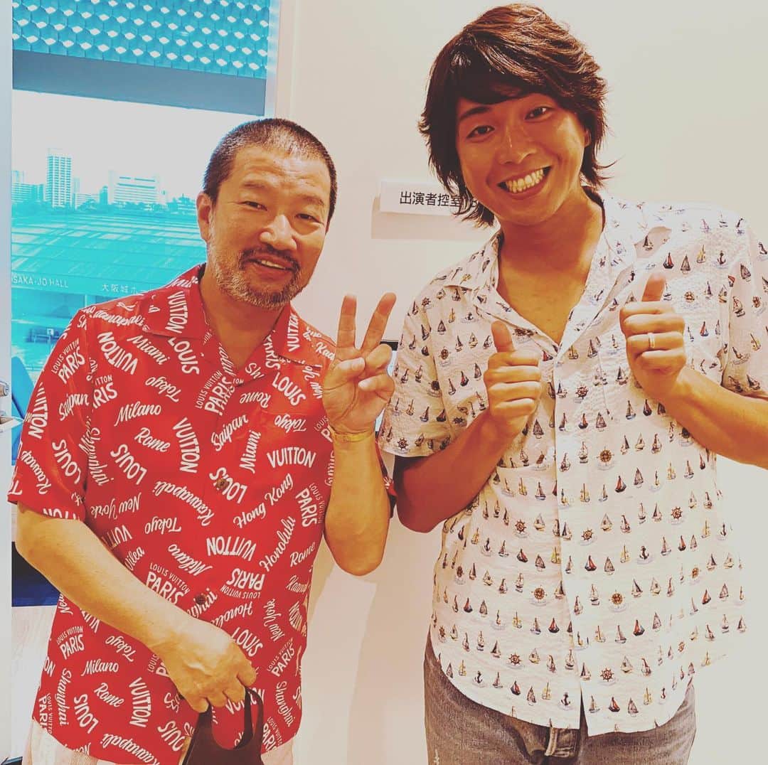 宮崎謙介のインスタグラム：「キム兄さん！おお、宮崎さんって言われたので写真を撮っていただきました。優しくてダンディな方です。  #キム兄」