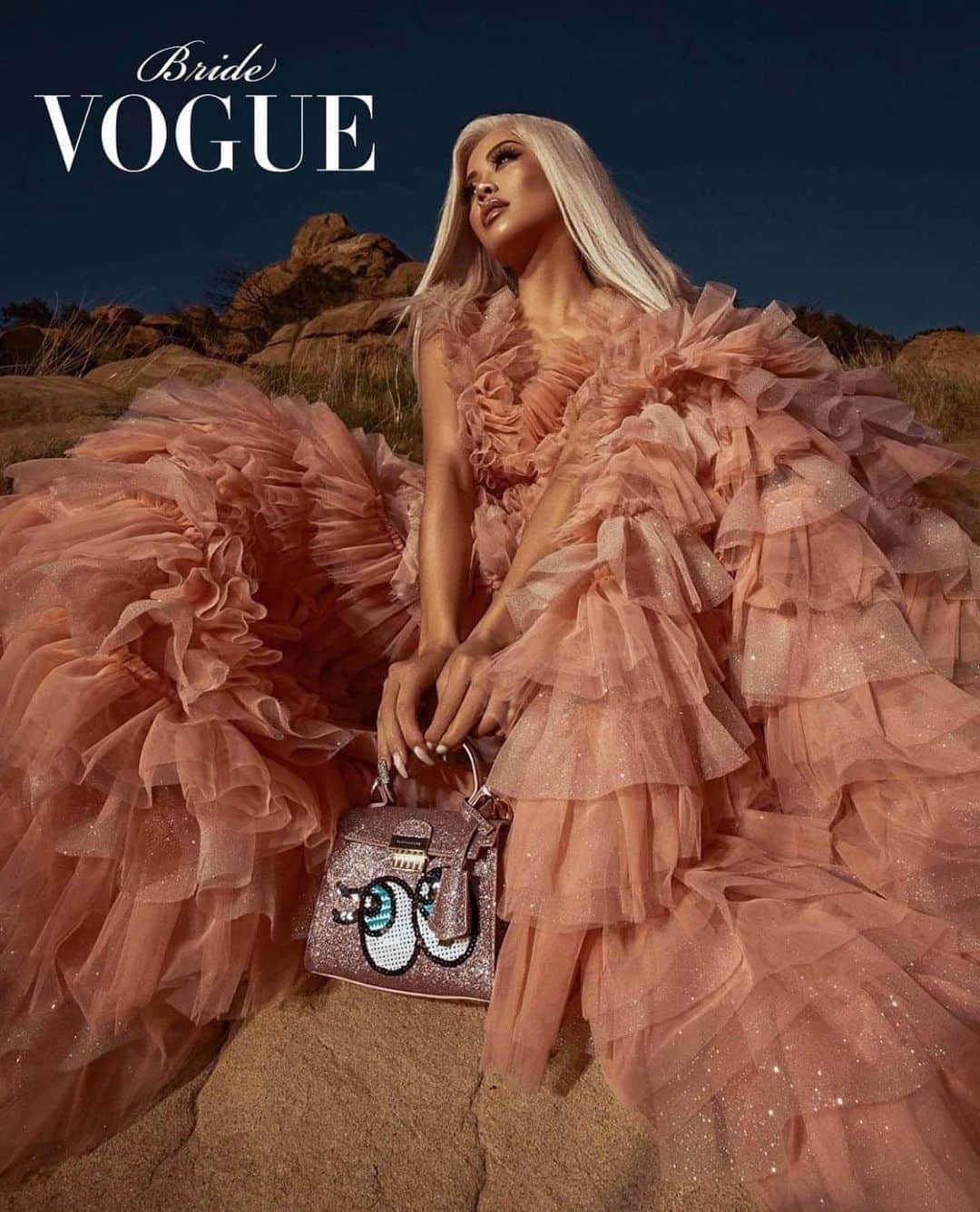 リアン Vのインスタグラム：「WOWWW Just noticed I got featured on @bridevogue 😱 What an honor! God is amazing! 🙌🏽 💕 #VOGUE #BrideVOGUE  Thanks to my glam squad! I couldn’t have done this without you!  Shot by: @shotbygiftedmindset  Styled by: @winniestackz  Designer: @mirimari_fashion  Makeup: @makeupbydion Hair: @iam_whatshername_」