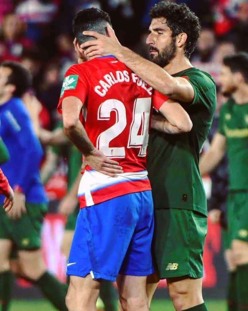 LFPさんのインスタグラム写真 - (LFPInstagram)「R E S P E C T 💯 • #Respect #Carlos #Raul #Granada #Athletic #LaLiga #LaLigaSantander」8月18日 3時08分 - laliga