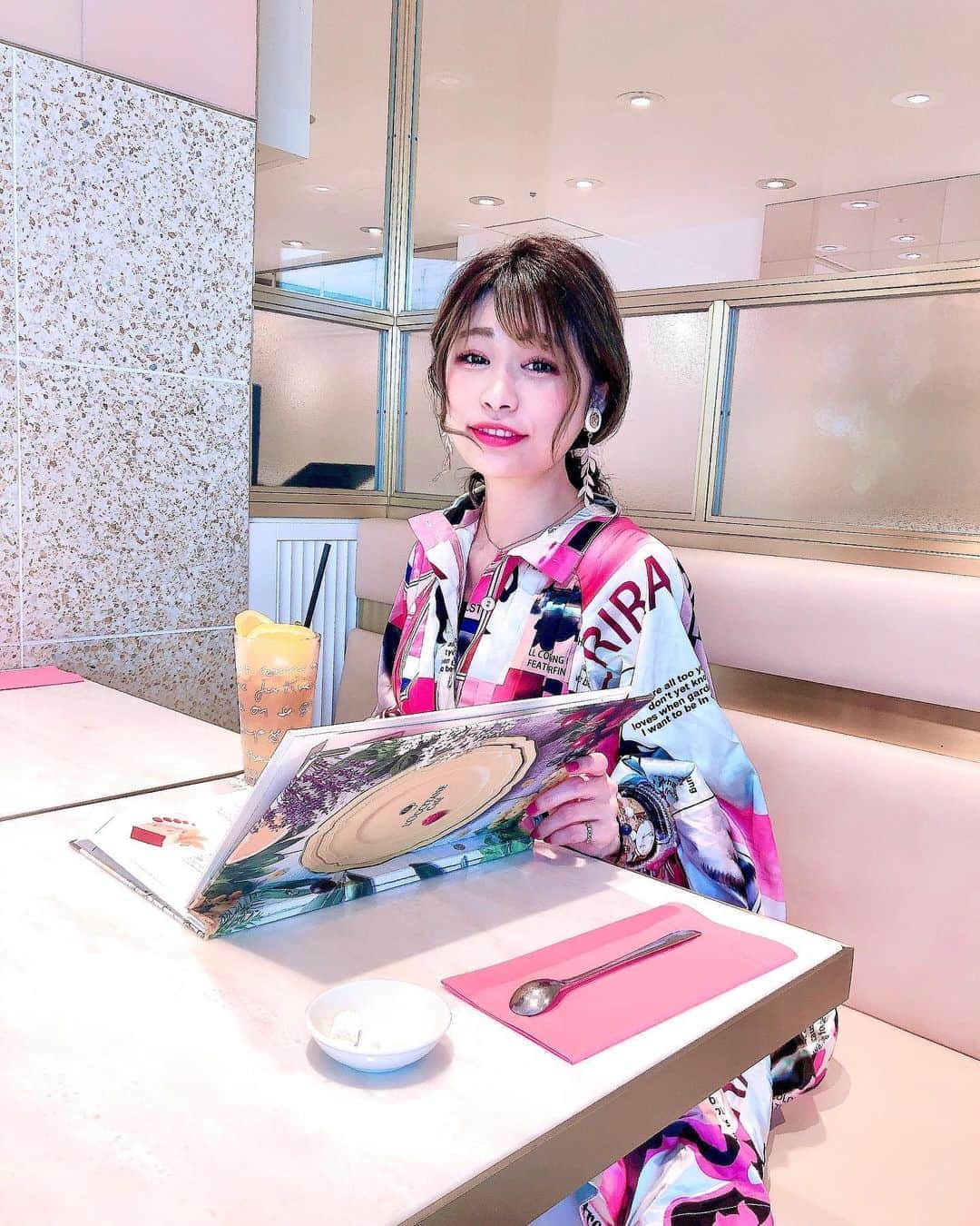 高橋里彩子のグルメインスタ