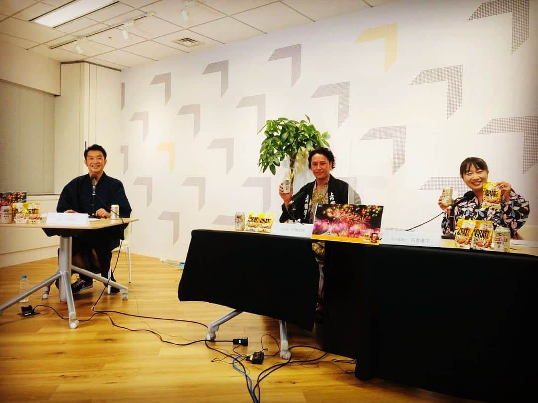 のインスタグラム：「お盆休み中に お世話になった配信番組😊 花火師さんと 花火鑑定士さんを交えて 全国有数の花火大会の クライマックスを解説を交えて 一気見する企画🎇 画面からもその迫力や美しさが 伝わって言葉を失う瞬間も😆 #クラッツ  #一番搾り  #グリコ」