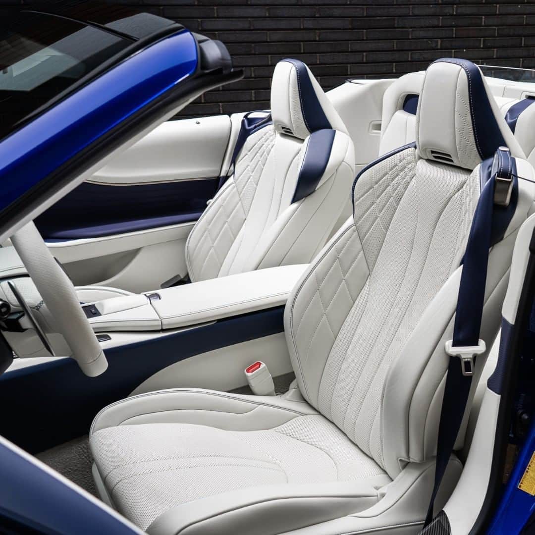 Lexus UKさんのインスタグラム写真 - (Lexus UKInstagram)「Always inviting. #LexusLC Convertible Regatta Edition.  #Design #CarDesign #Automotive #Lexus #CarsofInstagram #LuxuryTravel #Luxury #Lexus」8月17日 22時00分 - lexusuk
