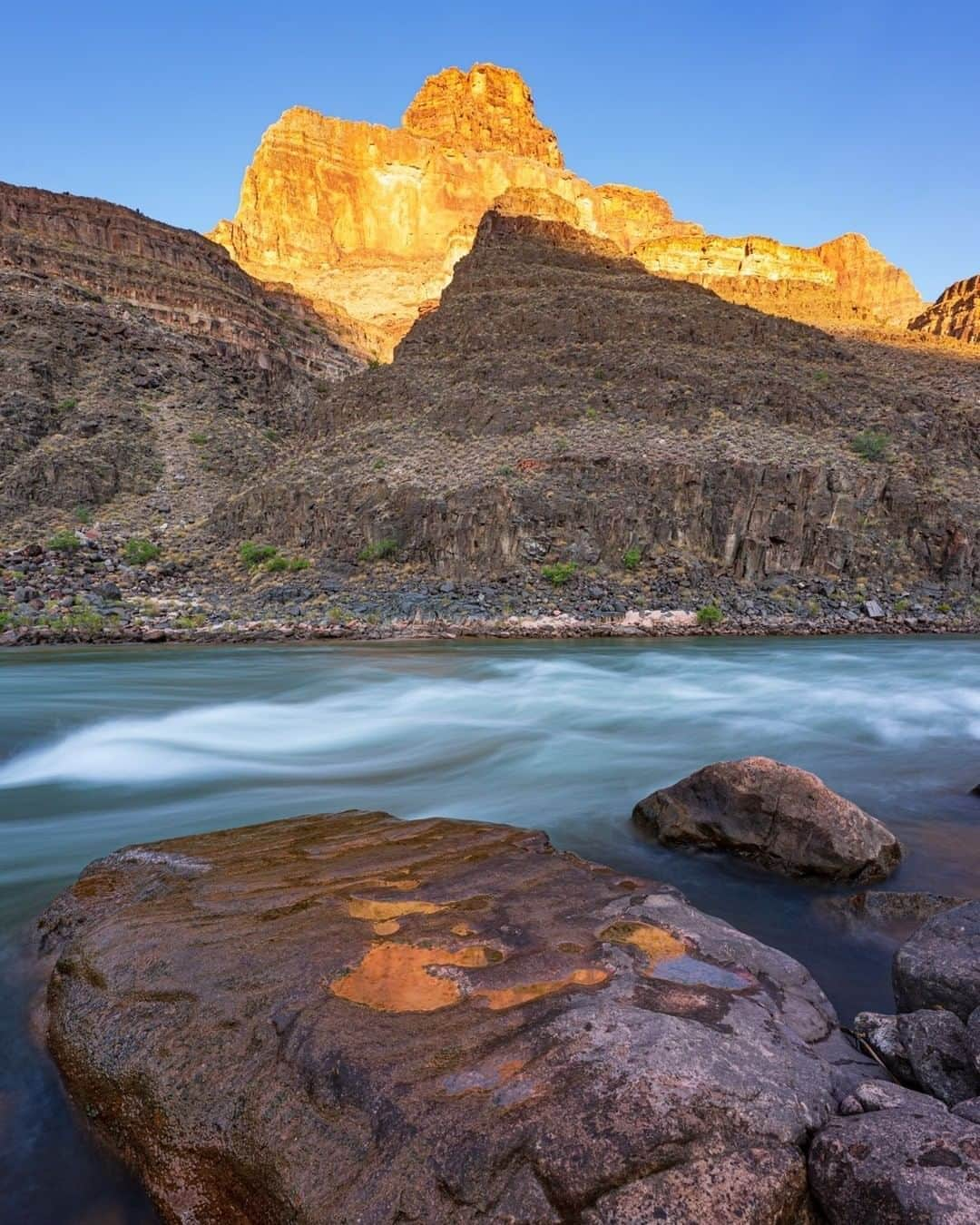 Sigma Corp Of America（シグマ）さんのインスタグラム写真 - (Sigma Corp Of America（シグマ）Instagram)「SIGMA Ambassador @liam_doran_outdoors is back from his adventure in the Grand Canyon, and where there's Liam, there's sweet photos of the great outdoors!  The full story is in the works, but let's just say he put his favorite Sigma gear to the test and walked away with a few keepers. :)  This one, for example, was shot with his trusty 14-24mm F2.8 DG DN Art plus a @haidafilter ND rear filter on a Sony A9 II.  More to come!  #sigmaphoto #SIGMA #photography #grandcanyon #grandcanyonnationalpark #sigma1424mmart #sigma1424dgdn #mirrorless #DGDN #sigmalens #sigmalenses #emount #lmount」8月17日 22時00分 - sigmaphoto