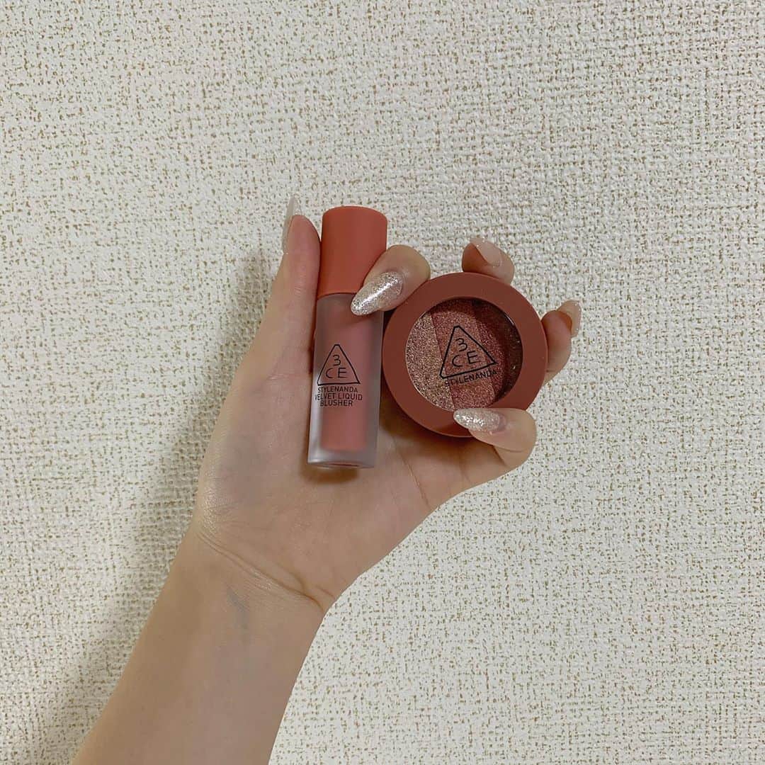 平野夢来（ゆぴぴ）のインスタグラム：「おにゅーのコスメ🤍 ・ ・ 〜チークとアイシャドウ〜」