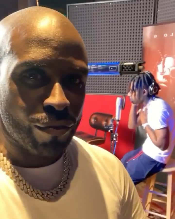 ファンクマスター・フレックスのインスタグラム：「Vocals muted: UNRELEASED: it’s not time yet! We out here putting some special things together! @polo.capalot killing it!!! Mean!!! @youtube / FunkFlex!!!! Lyor/Kelly appreciate the platform!!! My list for this project is phenomenal!!! I know my head is shinny!!! Pause!!!Produced by @tatwza 🎥 @willdrey WHO ELSE U WANNA SEE ON THIS PROJECT???」