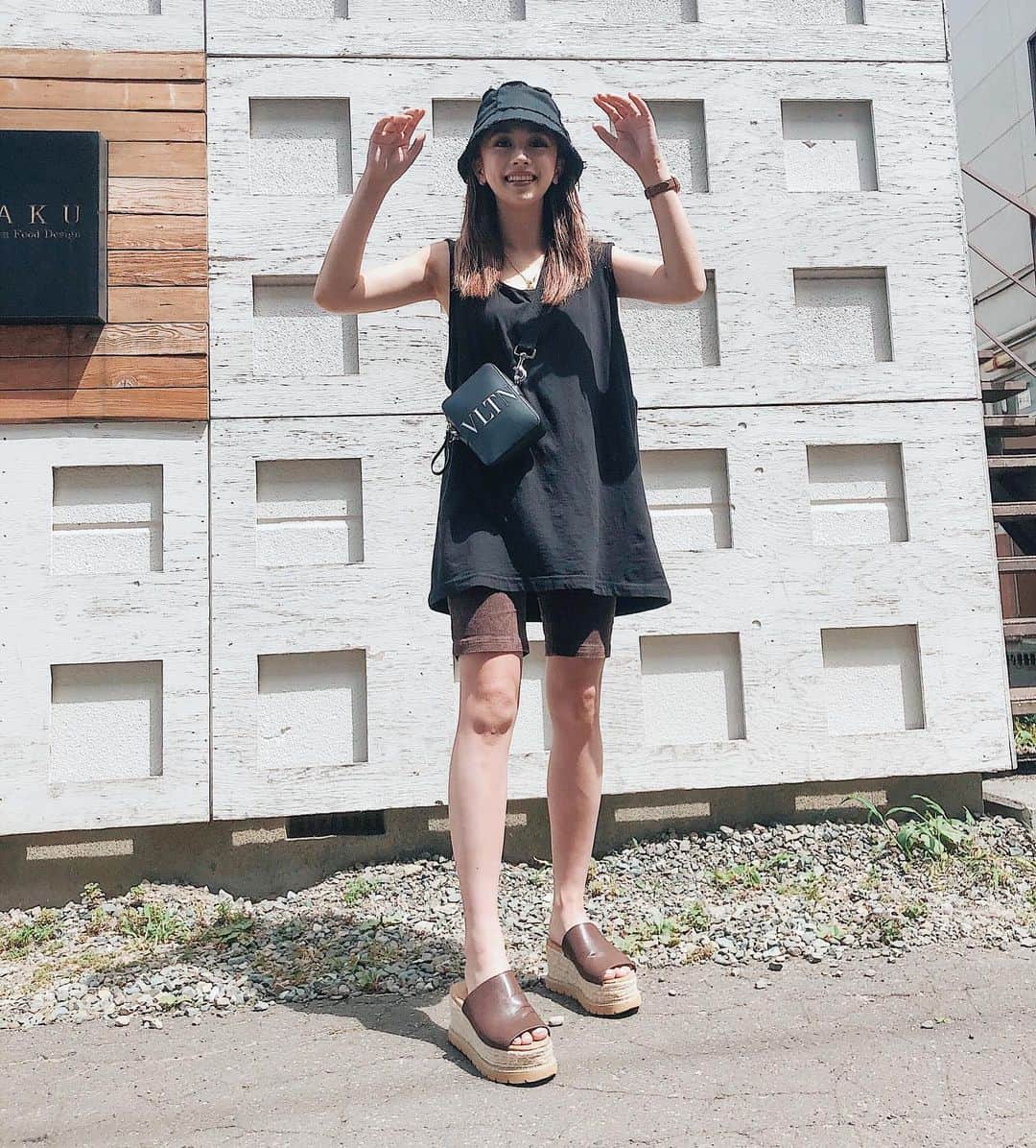 藤井萌さんのインスタグラム写真 - (藤井萌Instagram)「虫取り少年風コーデ。 毎日熱いね🔥🥵 ㅤㅤㅤ Tops @hm  Pants @murua_official  Sandal @acym_official  ㅤㅤㅤ #152cm #ちびこーで #夏コーデ #fashion #ファッション」8月17日 22時25分 - fujii_moe