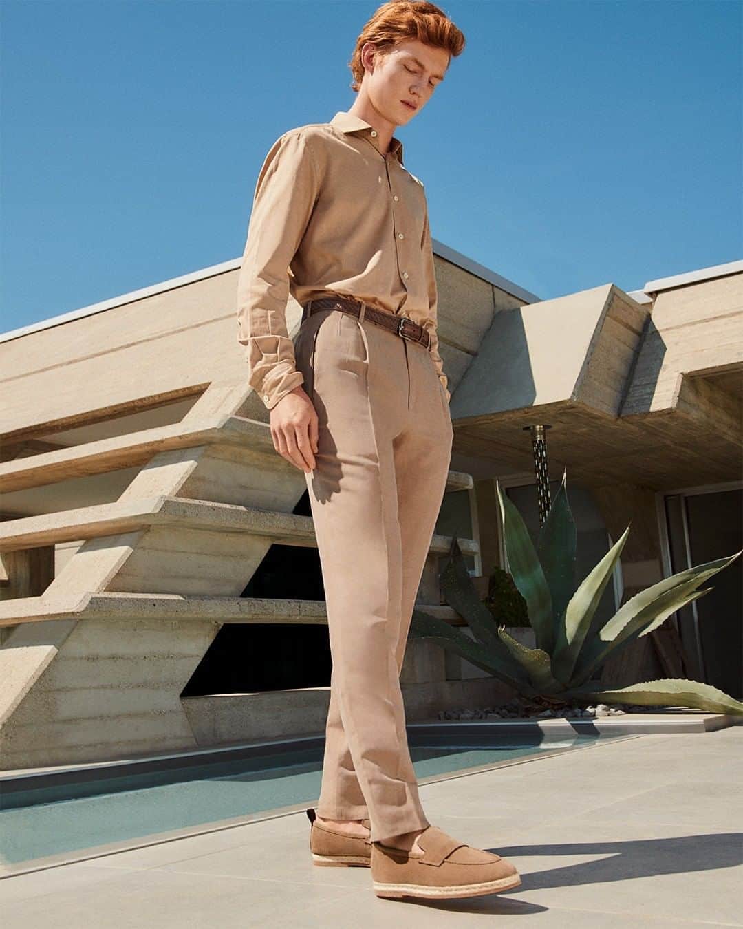 サントーニのインスタグラム：「Espadrille inspired loafers for a casual take on polished loafers.  #Santoni #madeinSantoni #SantoniSS20」