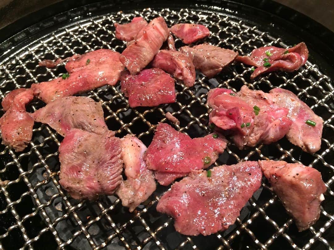 浜亮太さんのインスタグラム写真 - (浜亮太Instagram)「今日は1日走り抜けました！ 疲労と充実の後は【焼肉あぐり前橋本店】にて本日の御通し！ 五臓六腑に染み渡る！ ウマ杉晋作でした！（笑）#浜亮太 #前橋 #焼肉あぐり #ウマ杉晋作」8月17日 23時07分 - hama.2964
