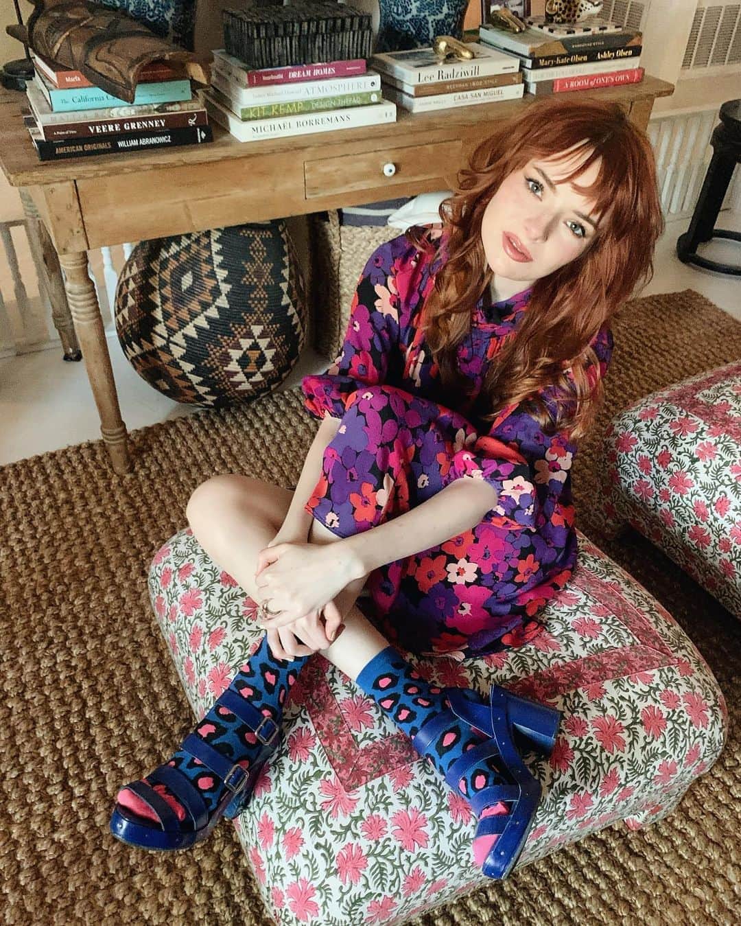 ジェーン・アルドリッジのインスタグラム：「As an unabashed lover of socks and heels, I am so excited to discover @SockCandyOfficial 🧦🍭They have the cutest socks in the most amazing prints! I ordered a bundle of Sock Candy and they were a serious quarantine mood lifter. P.S. Use SEAOFSHOES10 at checkout for a discount on your order! #SockCandyOfTheDay #sponsored」