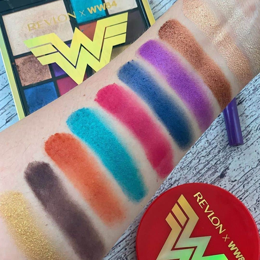 Revlonさんのインスタグラム写真 - (RevlonInstagram)「We’ve taken bold to a new level. @beautifun7 can even vouch for us: “Queens, I was blown away by how pigmented this new @revlon Wonder Woman 84 Eyeshadow Palette is! I had to post swatches ASAP! 🥰 ”   (Experience the power of #RevlonxWW84 for a limited time only!)」8月17日 23時37分 - revlon