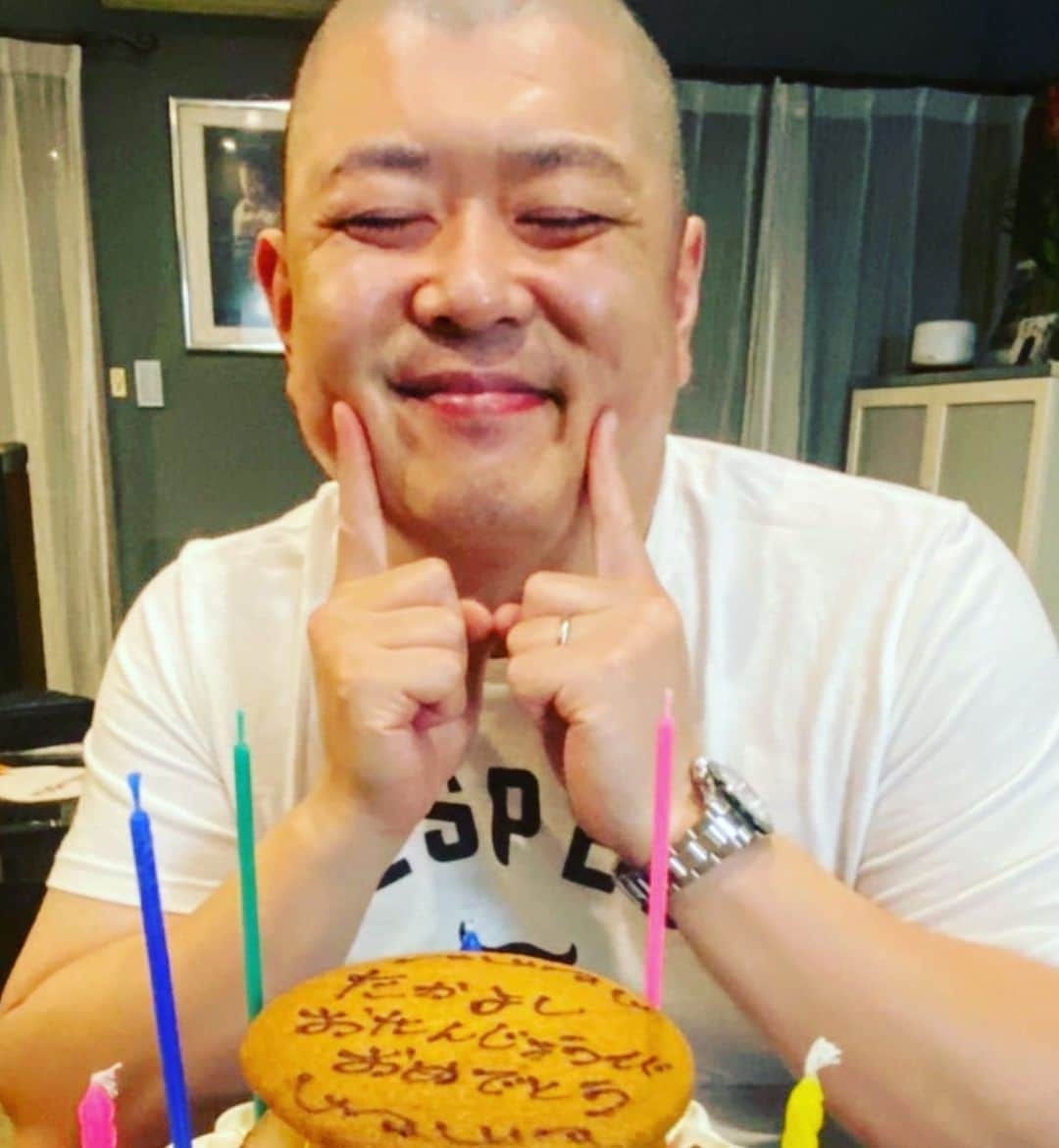  WATANABETAKAYOSHIさんのインスタグラム写真 - ( WATANABETAKAYOSHIInstagram)「Today is my 43rd birthday!  I thank my mother for giving birth and my wife and children I love❤️」8月18日 0時11分 - teruzushi