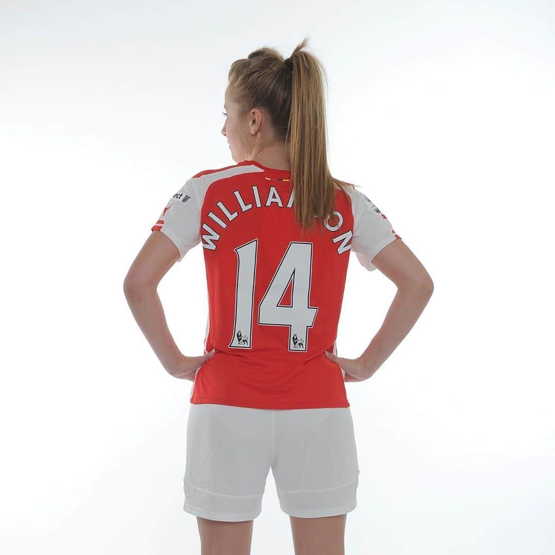 Arsenal Ladiesさんのインスタグラム写真 - (Arsenal LadiesInstagram)「Happy birthday, @thierryhenry 👑 It’s safe to say our Leah is a fan 😉」8月18日 0時24分 - arsenalwfc