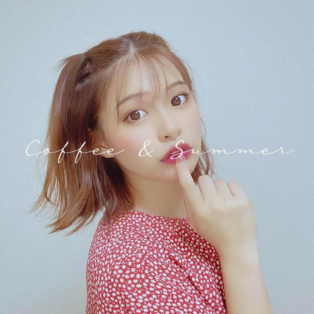 のインスタグラム：「今日の顔。 . 久しぶりのツインテール 配信で大好評でした！✨ . #ツインテール #唇 #ヘアアレンジ  #ヘアスタイル #ショートヘア  #ショートボブ #b612」