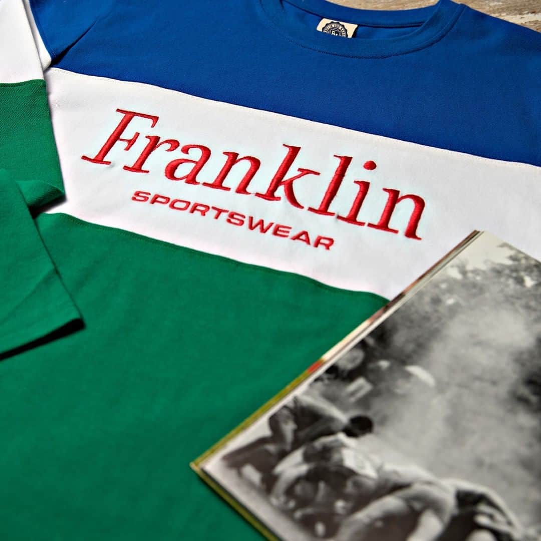 フランクリン&マーシャルのインスタグラム：「FRANKLIN & MARSHALL  SS2020 COLLECTION   Timeless sporty piece  #franklinandmarshall #newcollection #ss20 #sweater」