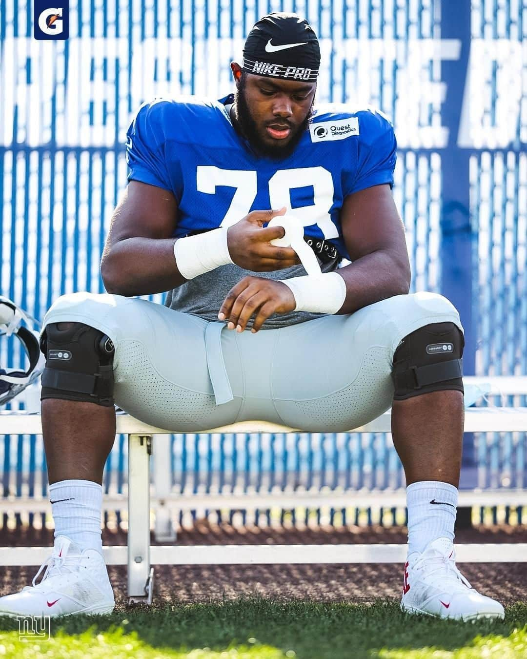 New York Giantsさんのインスタグラム写真 - (New York GiantsInstagram)「It's go time ⁣😤 ⁣ #MondayMotivation @gatorade」8月18日 1時01分 - nygiants