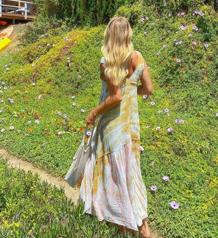 ヤング・ファビュラス&ブロークのインスタグラム：「@chelseypecoy enjoying the great outdoors in Raquel. 🌿🌳. ⠀⠀⠀⠀⠀⠀⠀⠀⠀ .⠀⠀⠀⠀⠀⠀⠀⠀⠀ .⠀⠀⠀⠀⠀⠀⠀⠀⠀ .⠀⠀⠀⠀⠀⠀⠀⠀⠀ .⠀⠀⠀⠀⠀⠀⠀⠀⠀ #yfbabe #yfbclothing #yfb #youngfabulousbroke #taptoshop」