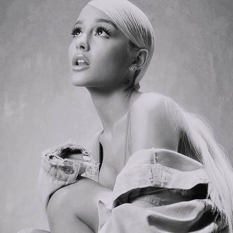 アリアナ・グランデさんのインスタグラム写真 - (アリアナ・グランデInstagram)「happy second birthday to my favorite baby sweetener 🤍」8月18日 1時03分 - arianagrande