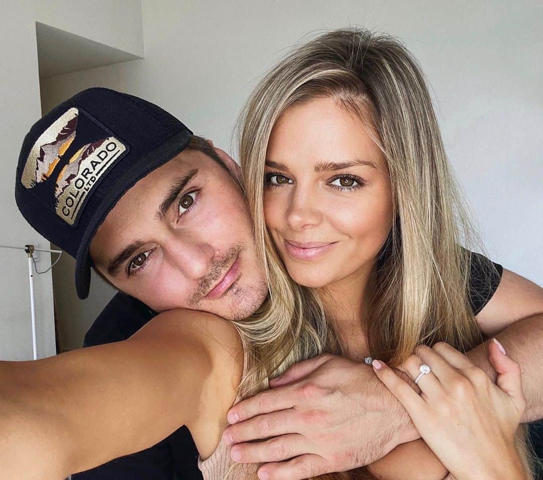 ダニエル・クヌッドソンのインスタグラム：「I knew right away, There were no reservations or second thoughts . ♥️🧩 ~I always wanted you, even when i didn't know what i wanted, even before i knew you. It was always you. You were the chapter that i didn't know the words to, but always knew existed . And when I finally found it , and began to read , I knew I was home . ~ J. M. Storm  Forever.」