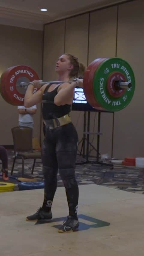 マッティ・ロジャーズのインスタグラム：「This close to a 10kg PR total. Until next time 140kg/308lbs, you’ve broken me in the past, but I’m more than ready for more now. I can’t wait for another shot. 🎥: @barbellstories」