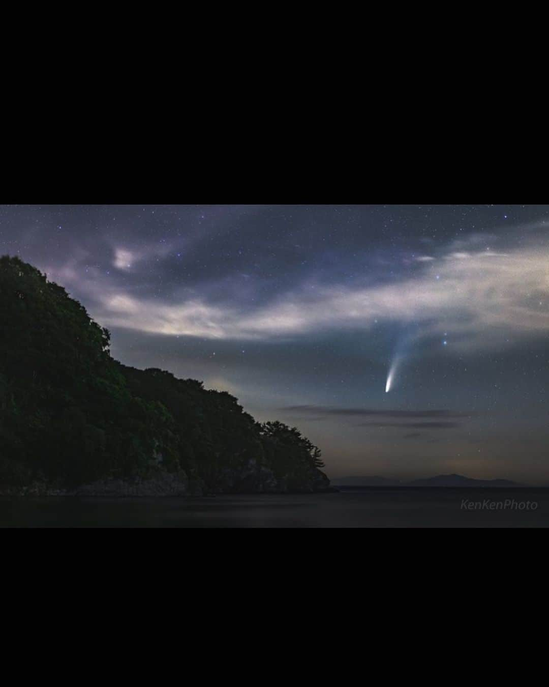 9GAGさんのインスタグラム写真 - (9GAGInstagram)「Your Name (2016) 📸 @kenkenphoto47 - #neowisecomet #君の名は #japan #9gag」8月3日 18時02分 - 9gag