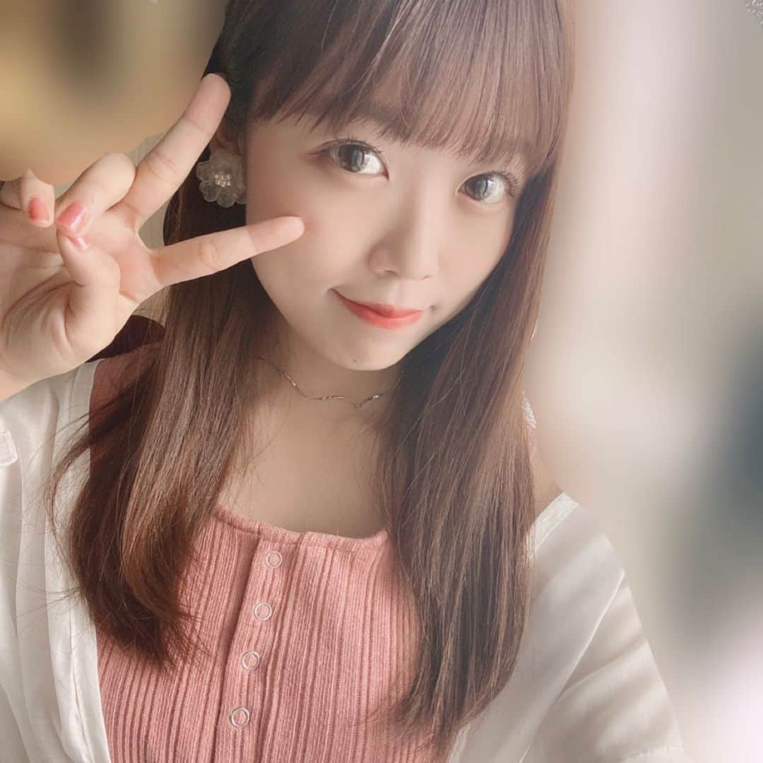 REINAさんのインスタグラム写真 - (REINAInstagram)「﻿ こんばんは( ´-` )♡﻿ ﻿ ﻿ 今日もめっちゃ暑かったですね☀️😖☀️﻿ いっぱい踊ったしいつも以上に﻿ お水沢山飲みました😂﻿ 皆さんも沢山水分補給しましたか？🥤﻿ ﻿ ﻿ ﻿ 明日からは﻿ ホームゲームが始まります⚾️🌈﻿ ﻿ ﻿ そして明日、16:00～はサイン会✒️﻿ NATSU.MOEKA.REINAで行います🤍🤡🌼﻿ ﻿ オリックス・バファローズ公式YouTube「BsTV｣にて配信しますので﻿ 是非見に来てください🐶💗💗💗﻿ ﻿ ﻿ ﻿ ﻿ ﻿ #オリックス #BsGirls #Bs2020 ﻿ #buffaloes #ORIX #プロ野球 #NPB ﻿ #baseball #野球 #野球好き #オリ姫 ﻿ #オリックスバファローズ ﻿ #みんなでバファローズ ﻿ #京セラドーム大阪 #ホームゲーム #サイン会﻿ #reina_bsgirls #reina_360 #SMILE ﻿ #instalike #followme」8月3日 18時05分 - reina_bsgirls_360