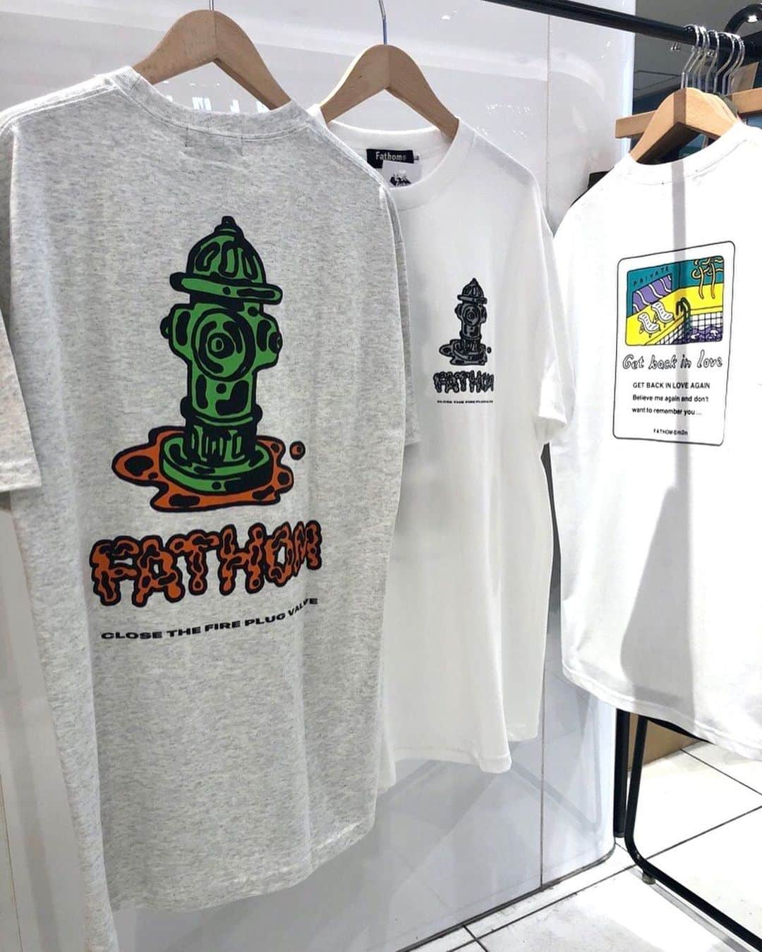 名古屋パルコさんのインスタグラム写真 - (名古屋パルコInstagram)「【西館１Ｆ/ Fathom】﻿ 💥期間限定POP-UP STORE💥﻿ ﻿ 「PAST FOR THE FUTURE」をコンセプトに2018年スタート。﻿ ガールズロゴをメインにオリジナルグラフィックを展開。﻿ ストリートカルチャーとポップなグラフィックアートがクロスオーバーするFathom独特のスタイルを提案します。﻿ ﻿ 今回のレオパード柄のロゴは今回の名古屋PARCO POP UP限定ロゴ！﻿ レオパード柄ロゴTeeやその他にもPOP UP STORE限定アイテムも﻿ 用意しております。﻿  ﻿ ■期間：7月27日（月）〜8月6日（木）﻿ ■場所：西館１F　正面入口前﻿ ﻿ ﻿ #fathom#ファゾム#メンズ#ファッション#アパレル#名古屋#栄#矢場町#名古屋パルコ#PARCO#nagoyaparco」8月3日 16時50分 - parco_nagoya_official