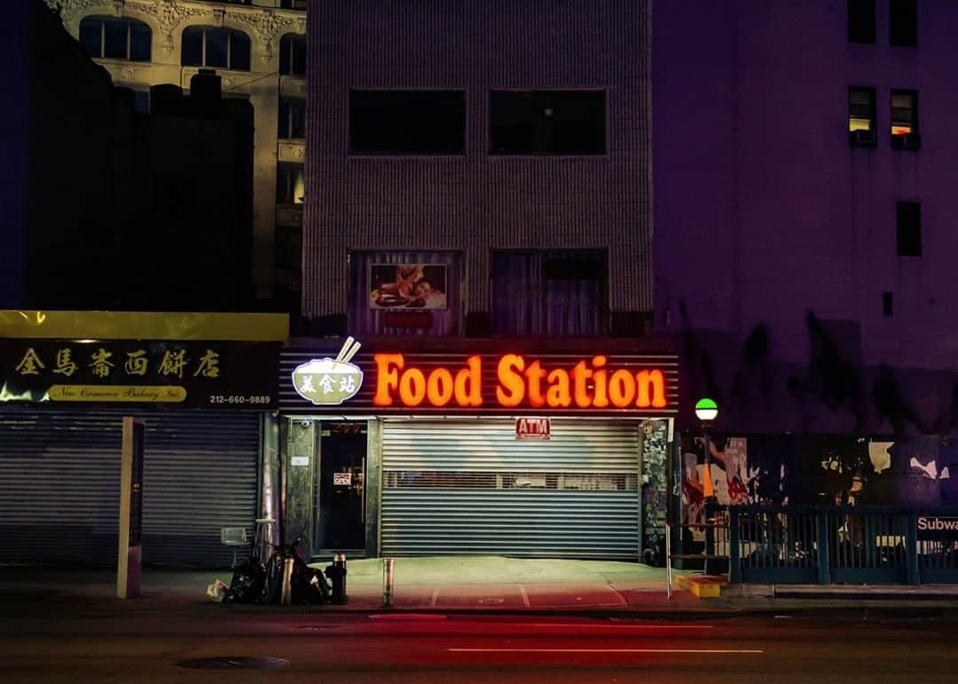 National Geographic Travelさんのインスタグラム写真 - (National Geographic TravelInstagram)「Photo by @dina_litovsky  I love walking at night in New York City, looking for the neon glow that illuminates some of the streets. Canal Street, a busy thoroughfare during the day, takes on the eerie mood of a sci-fi film after hours. For more images, follow me @dina_litovsky.」8月3日 17時09分 - natgeotravel