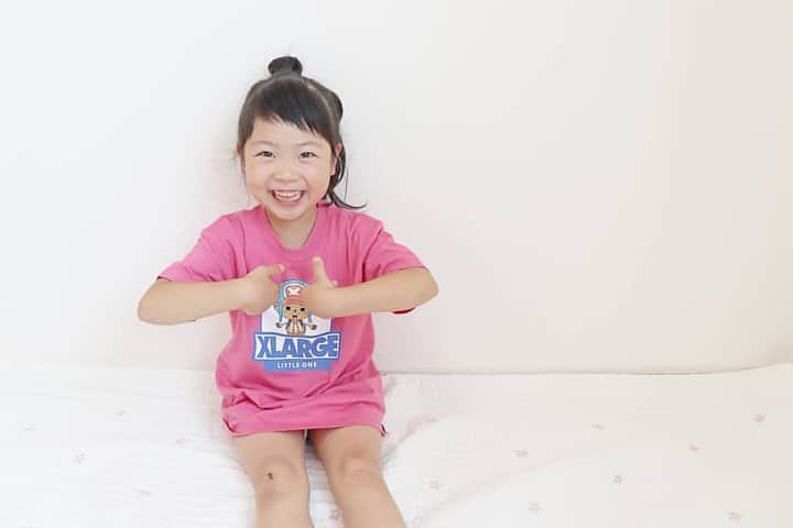 X-girl Stages Officialさんのインスタグラム写真 - (X-girl Stages OfficialInstagram)「#repost @a.s.mam.kids via @PhotoAroundApp  .  ＼XLARGE kids インスタグラム限定企画／ ONE PIECE(ワンピース)コラボTシャツ プレゼントキャンペーン🎁 当選者様のポスト📮をご紹介✨   @a.s.mam.kids さま 親子でONE PIECEファンとの事で たくさんご投稿いただき、ありがとうございます✨ 姉妹でチョッパーTシャツ💕 とっても可愛らしい素敵な投稿に癒されました📸😊  ーーーーーーーーーーーー  .  🌿 . 【 shii-chii-gram 】 . . . . 二人での撮影が楽しいらしい♡ . . . . . . ♡♡♡♡ . . ―――――――――――――――――――― << ONE PIECE Tシャツ >> . size⏩chii 80cm ， shii 130cm . @xgirlstages . (model⏩ chii 3 month ,. HT : 60cm , HT : 5.4 ㎏ ， shii 5 year ,  HT : 122 cm ,  WT : 21 ㎏ ) . . ―――――――――――――――――――― . #ママライフカメラ #コドモダカラ #コドモノ #comonaファッション #comonaトータルコーデ #お洒落さんと繋がりたい #canon #my_eos_photo #kissカメラ #一眼レフ初心者 #ファインダー越しの私の世界 #写真好きなひとと繋がりたい #mamanokoカメラ部 #女の子ママ #姉妹ママ #ママさんと繋がりたい #赤ちゃんのいる暮らし #赤ちゃんのいる生活 #スマイル育児 #子育てぐらむ #プチプラ #寝相アート #生後2ヶ月 #モニターモデル #キッズモデル #ベビーモニター #picksitte」8月3日 17時05分 - xgirlstages