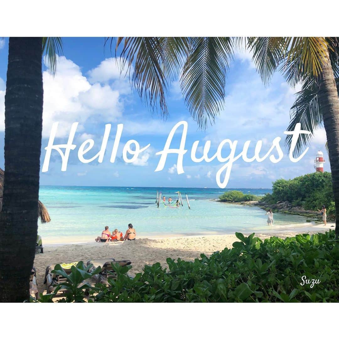 白渚すずのインスタグラム：「♡2020.8♡ はぁ〜過去の写真を見ているだけで癒される。 しばらく自由に動けなさそうだけど… また旅行出来る日が早く来ます様に‼︎ 暑い日々で溶けそうになるけれど、 とにかく健康第一で夏を乗り切りましょう〜！！ ・ #Hello #August #8月 #summer #夏 #vacation #vacances #trip #sea #ocean #beach #palmtrees #cancun #mexico  #すずhelloシリーズ」