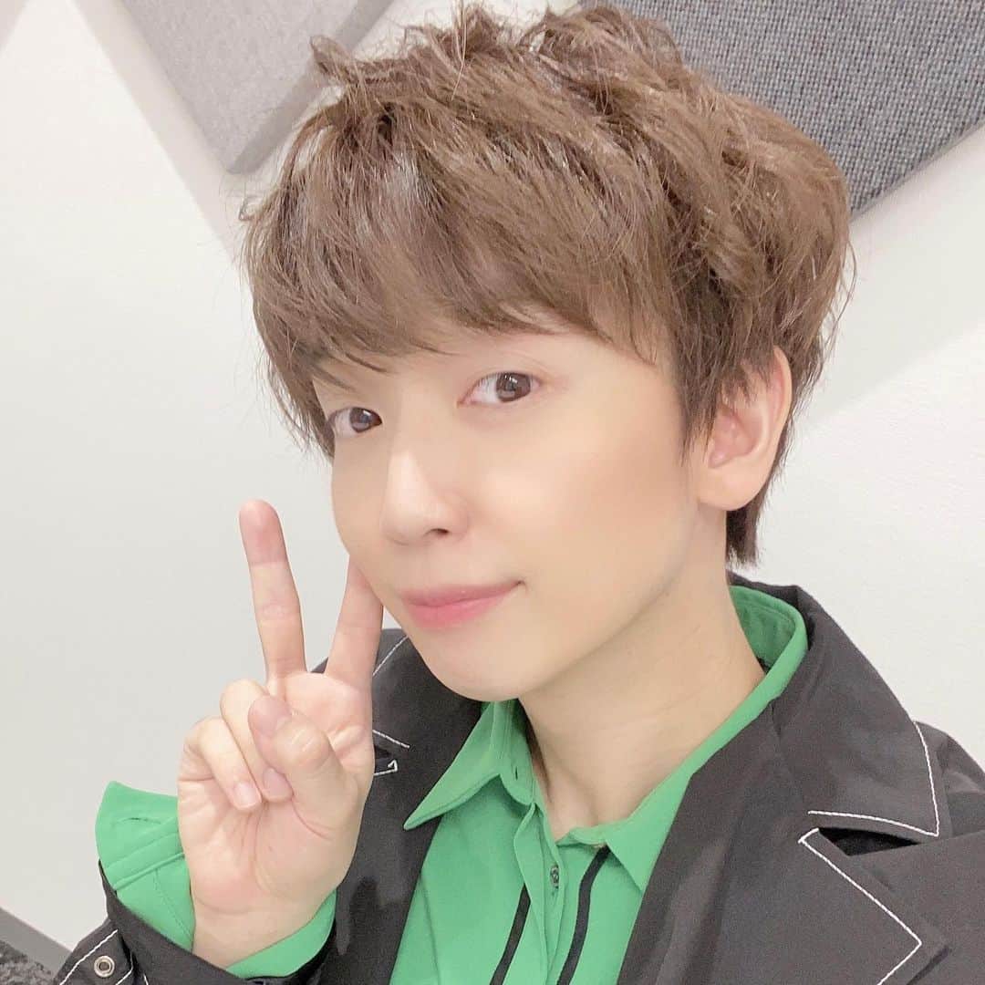 佐香智久のインスタグラム：「いえーい！元気だよー！元気ー！？」
