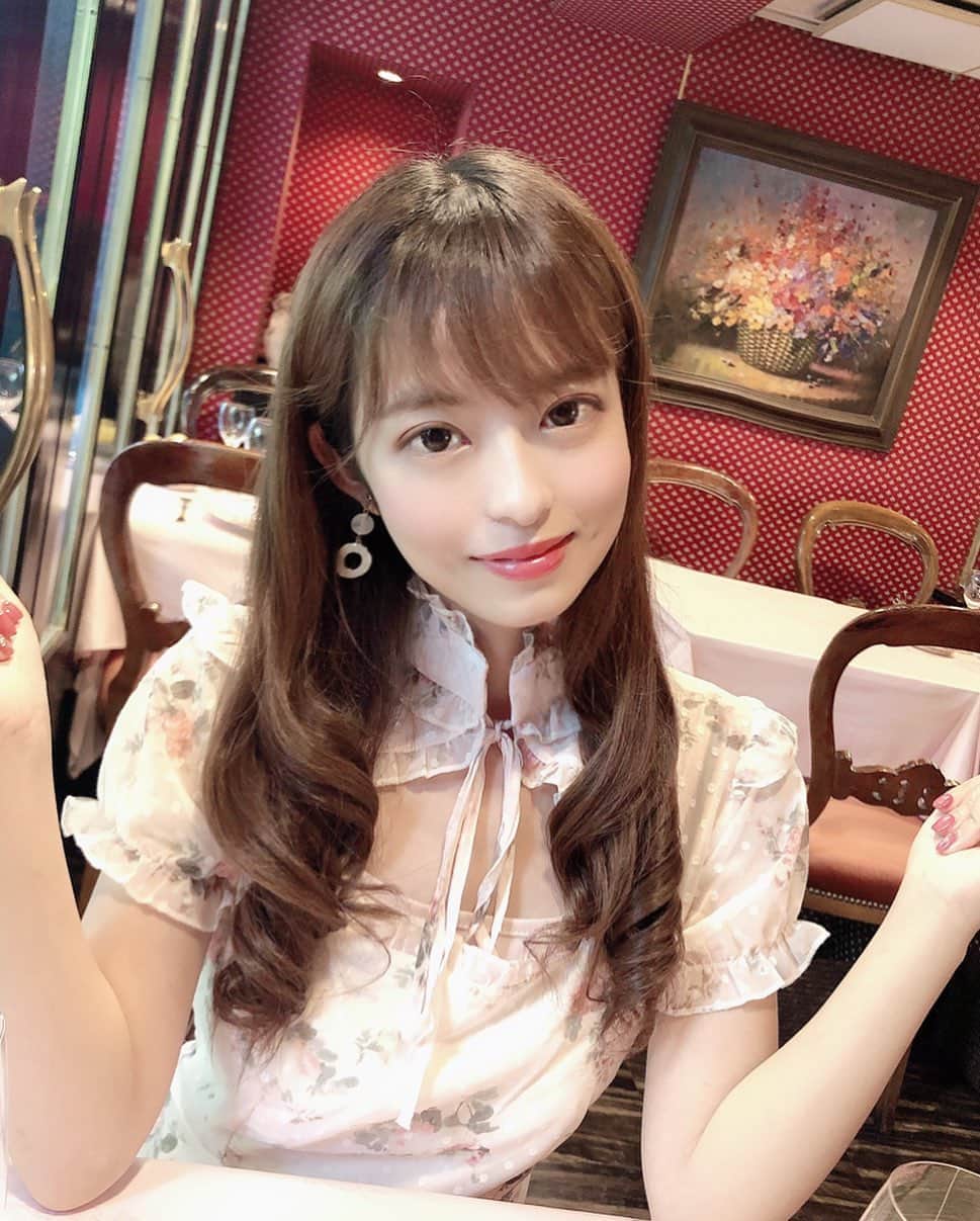 桜もこさんのインスタグラム写真 - (桜もこInstagram)「最近届いた @maisondepriere さんのワンピ着てランチ🍽  #メゾンドプリエ #花柄ワンピ　#代官山　#ラブレー  #diet #可愛くなりたい　#japanesegirl #japanesemodel #instagram #instagood」8月3日 18時00分 - mokochan319