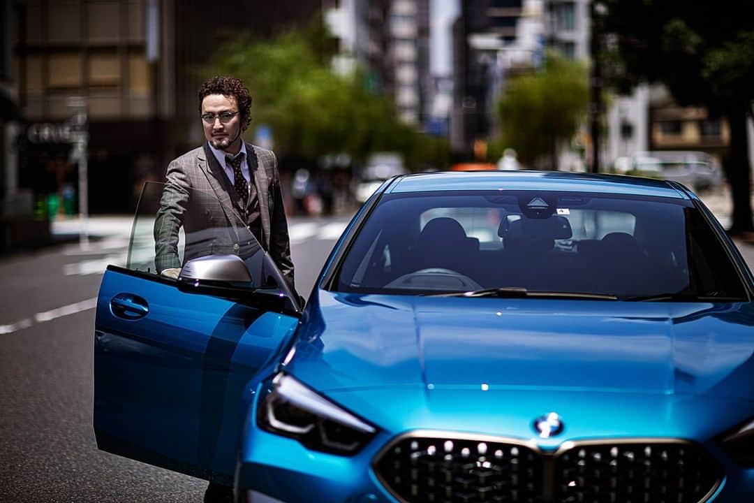 BMW Japanさんのインスタグラム写真 - (BMW JapanInstagram)「歌舞伎役者 中村獅童さんと開化堂6代目 八木隆裕さんが語るBMW M235i xDrive グラン クーペ。 . 伝統の世界で熟練の域に達しつつも、研ぎ澄まされた感性で革新をつづけ、新たなる価値を創造する2人が最新のMモデル「M235i xDrive グラン クーペ」をドライブ。その真価を語る。 . 記事の詳細は「openers.jp」からご覧いただけます。 . #BMWM #THE2 #OPENERS #BMW #BMWJapan #駆けぬける歓び」8月3日 18時00分 - bmwjapan