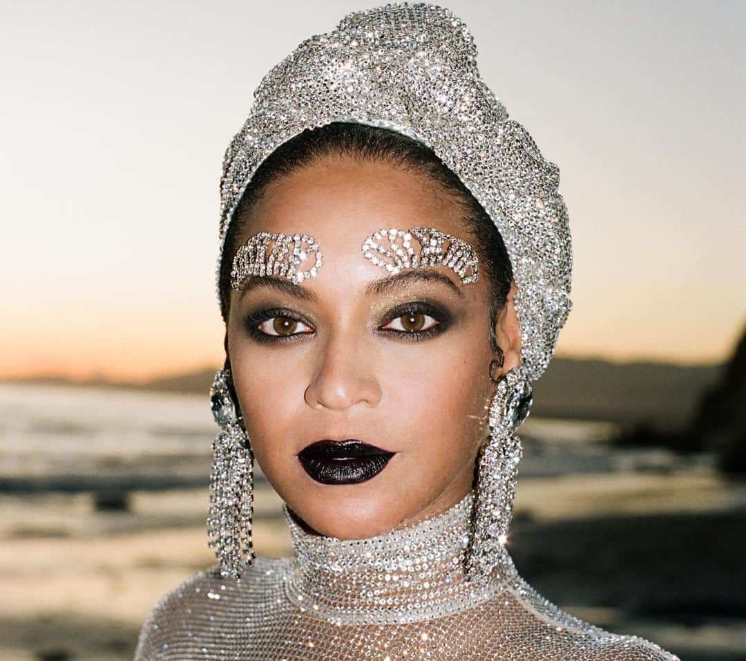 Walt Disney Studiosさんのインスタグラム写真 - (Walt Disney StudiosInstagram)「FIND YOUR WAY BACK. #BlackIsKing, a new visual album from Beyoncé, is now streaming on #DisneyPlus.」8月3日 9時59分 - disneystudios