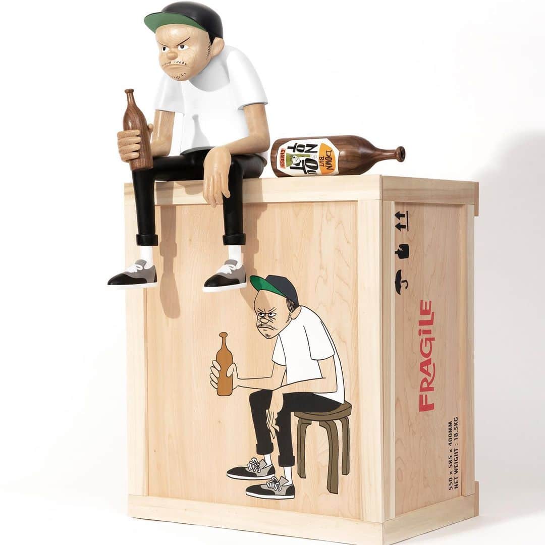 花井祐介さんのインスタグラム写真 - (花井祐介Instagram)「Life gets you DOWN, but not yet OUT! We will stand up and move forward. . I am pleased to announce my first-ever wood sculpture “DOWN BUT NOT OUT” with accompanying wood bottle, in collaboration with @ARR.AllRightsReserved @MEET_PROJECT at @DDTStore. . “DOWN BUT NOT OUT” Wood Sculpture 2020 Material: Wood Dimensions: H480 x W222 x D303 mm  Limited edition of 15 Artist signed Packaged in wooden box with certificate of authenticity Stay tuned @DDTStore  . “DOWN BUT NOT OUT” Wood Bottle 2020 Material: Wood, stainless steel and glass Dimension: H220 mm  Limited edition of 200 Each piece is serially numbered Engraved signature under bottle Exclusively available @DDTStore bit.ly/YusukeHanai (link in bio) on 10 Aug 12pm (Japan Time)  10 Aug 11am (HKT)  9 Aug 11pm (EDT)  香港のクリエイティブエージェンシーAll Right Reserved と木彫の彫刻と木製の一輪挿しを作りました。8/10に @ddtstore にて発売です。 . #YusukeHanai #花井祐介 #DownButNotOut #AllRightsReserved  #MEET_PROJECT #DDTStore  #MEETYusukeHanai  #MEETYusukeHanaiPROJECT」8月3日 10時02分 - hanaiyusuke