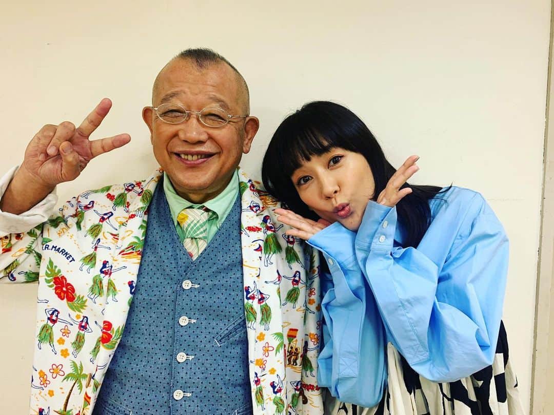 水川あさみのインスタグラム：「8月3日(月)19:30〜 鶴瓶の家族に乾杯 2020特別編 水川あさみと海外スペシャル  8年前にブータンに行ったのが懐かしい。いまだに素晴らしい思い出。 家族に乾杯のこれまでの海外編を一緒に振り返りましょ🤗  久しぶりのべぇさん♡ いつ会っても大好きべぇさん。笑」