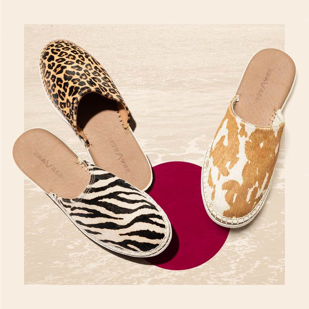 シービーズのインスタグラム：「Seamlessly transition from hazy beach days to crisp Fall mornings with our new Lido Slide. We’re head over heels for them already!⁣ ⁣⁣ ⁣Shop link in bio.⁣ ⁣#showupinseavees」