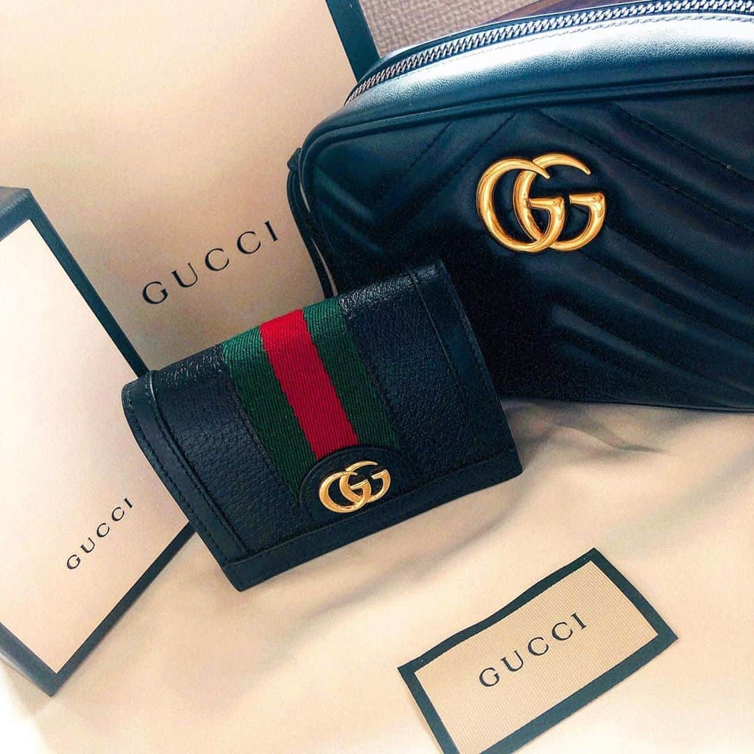 Ayanaさんのインスタグラム写真 - (AyanaInstagram)「_ . So cute🌹💫 . #gucci#guccibag#guccibags#gucciwallet #gucciwallets#gg#japan#iloveit#favorite #mybag#mywallet#guccijapan#gold#black」8月3日 11時04分 - ananay__a