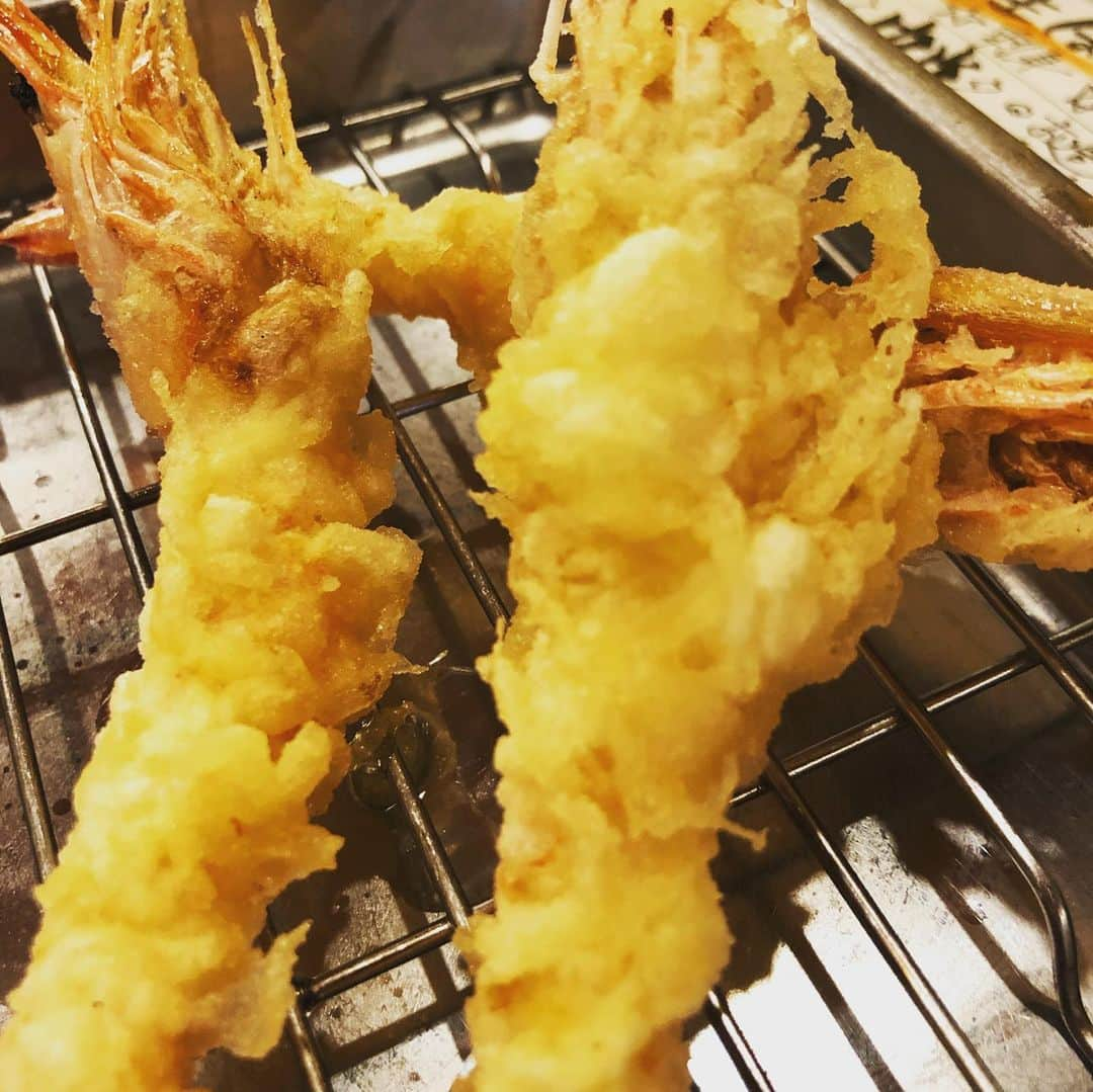 中村譲さんのインスタグラム写真 - (中村譲Instagram)「海老祭り🦐パツンパツンの海老が美味しかった🦞 #海老  #エビの天ぷら  #加古川ハイボール  #レモンサワー  #shrimp #tempra  #虾 #🦐」8月3日 11時12分 - joechan1515