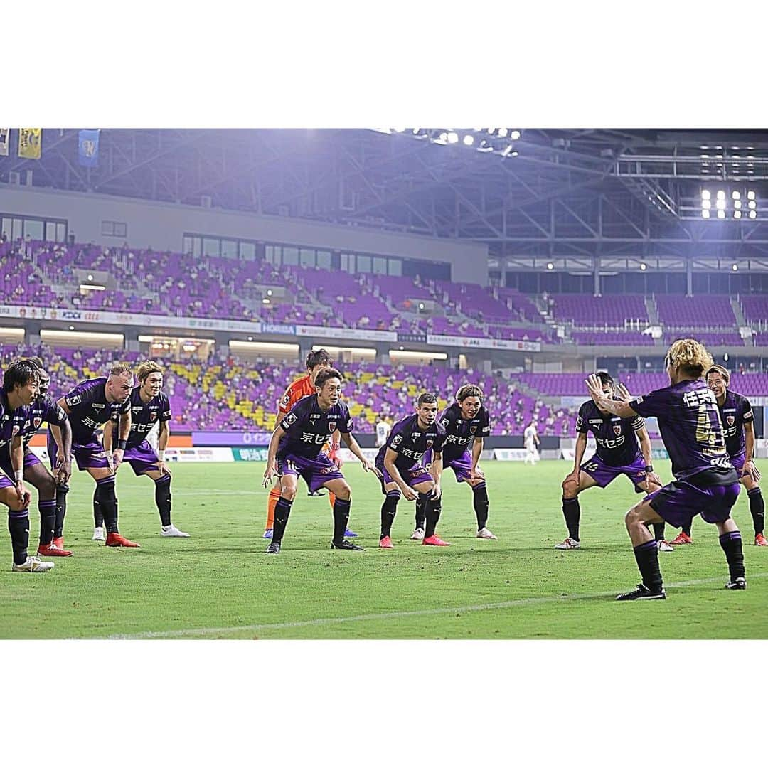 ピーター・ウタカさんのインスタグラム写真 - (ピーター・ウタカInstagram)「Congratulations to Kanakubo with his first goal of the season, We’re all very happy for him and looking forward to having more players score their first goals after all the hardwork! We will keep supporting each other positively💪🏾」8月3日 11時33分 - peterutaka