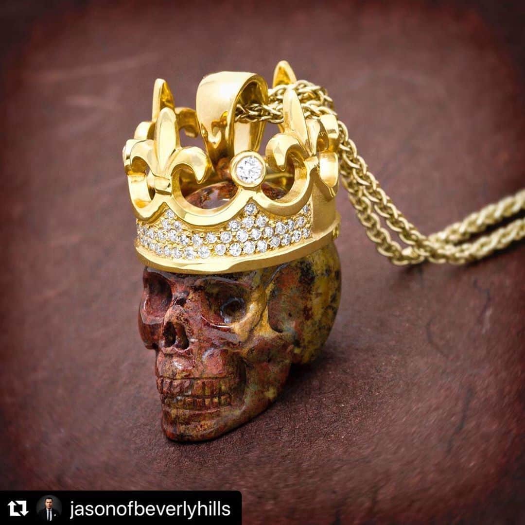 Jason of Beverly Hills Tokyoさんのインスタグラム写真 - (Jason of Beverly Hills TokyoInstagram)「#Repost @jasonofbeverlyhills with @make_repost ・・・ A few of my favourite #pendant designs. Which one do you like best❓ #CustomJewelry -  #jasonofbeverlyhills  #beverlyhills #jasonofbh  #ネックレス #ダイアモンド#luxury #ラグジュアリー#jasonofbeverlyhills #jasonofbh  #ロサンゼルス #ビバリーヒルズ #銀座 #東京」8月3日 11時34分 - jasonofbeverlyhills_tokyo