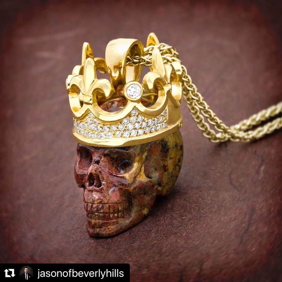 のインスタグラム：「#Repost @jasonofbeverlyhills with @make_repost ・・・ A few of my favourite #pendant designs. Which one do you like best❓ #CustomJewelry -  #jasonofbeverlyhills  #beverlyhills #jasonofbh  #ネックレス #ダイアモンド#luxury #ラグジュアリー#jasonofbeverlyhills #jasonofbh  #ロサンゼルス #ビバリーヒルズ #銀座 #東京」