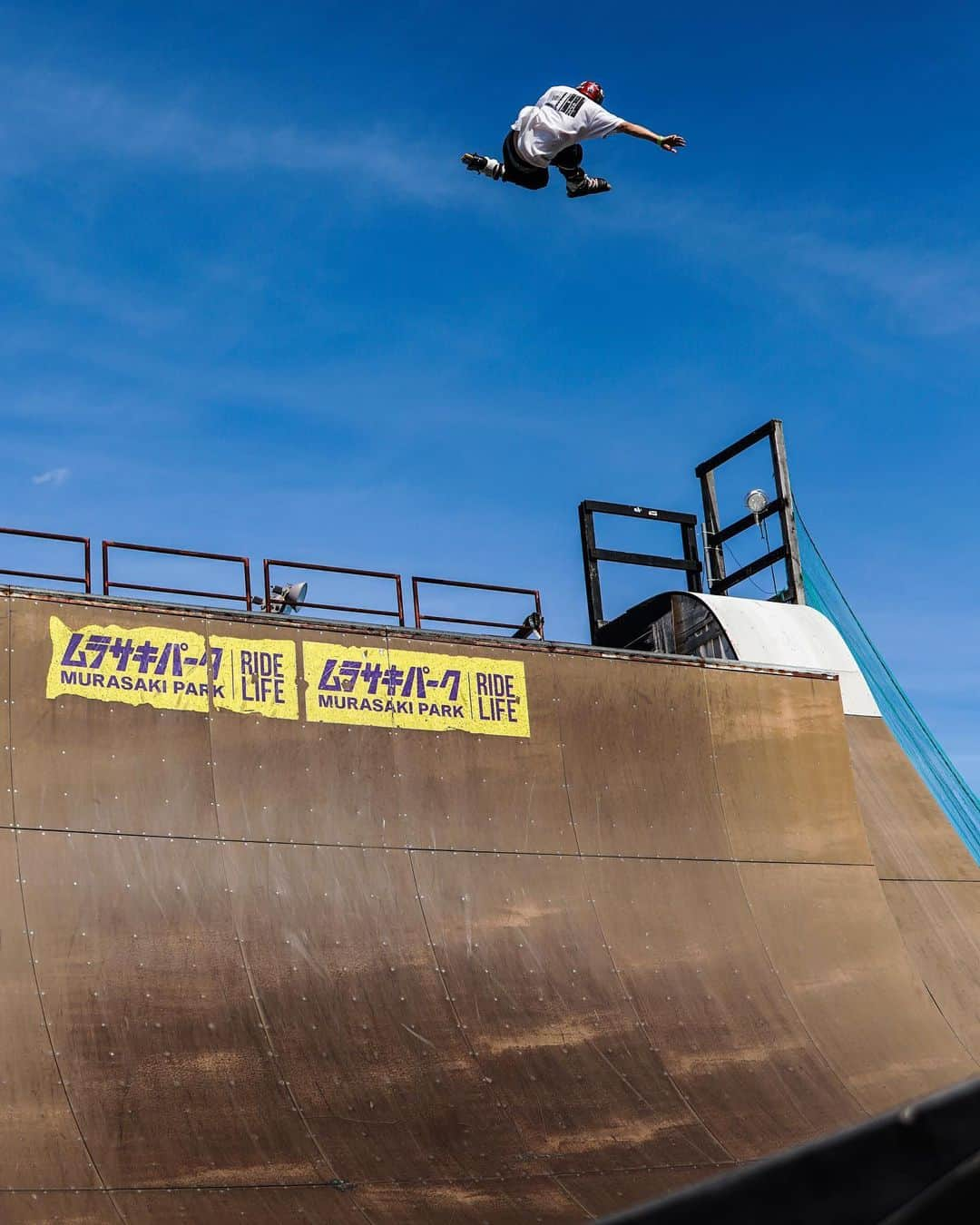 安床武士さんのインスタグラム写真 - (安床武士Instagram)「SUMMER IS COMING🙌 Freestyle air. 📷 @natsu.yasui .  At @murasakiparktokyo .  @usdskates  @goodskates_inc  @canamonroad_japan  @lzbn_official  @papasu1048   #usdskates #usdaeon #aeon72 #undercoverwheels #myfitliners #rollerblading #inlineskate #aggressiveinline #takeshiyasutoko #インラインスケート #ローラーブレード #安床武士 #sony #sigma #夏がきた」8月3日 11時42分 - takeshiyasutoko