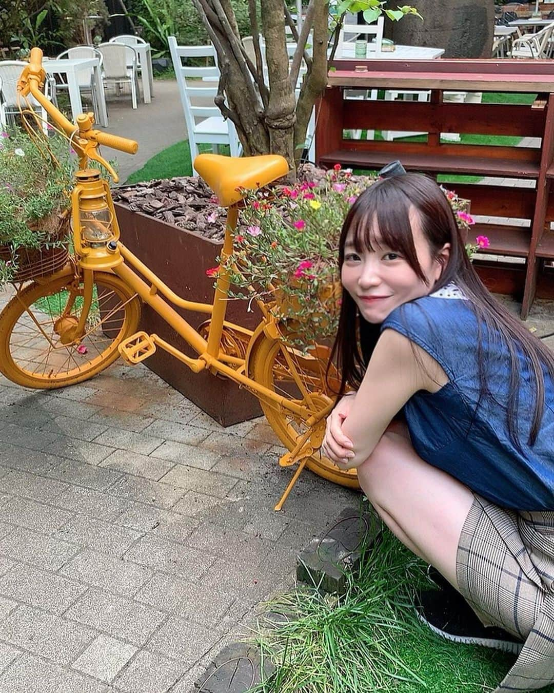 富田優衣さんのインスタグラム写真 - (富田優衣Instagram)「可愛い自転車みつけた  🤍https://www.jaayo.jp/project?project_id=11  ❤︎ https://camp-fire.jp/projects/view/309634(コンビニ決算はこちらから)  #クラウドファンディング　#写真集 #写真集つくりたい　#自然 #花」8月3日 12時42分 - tomitann.yui