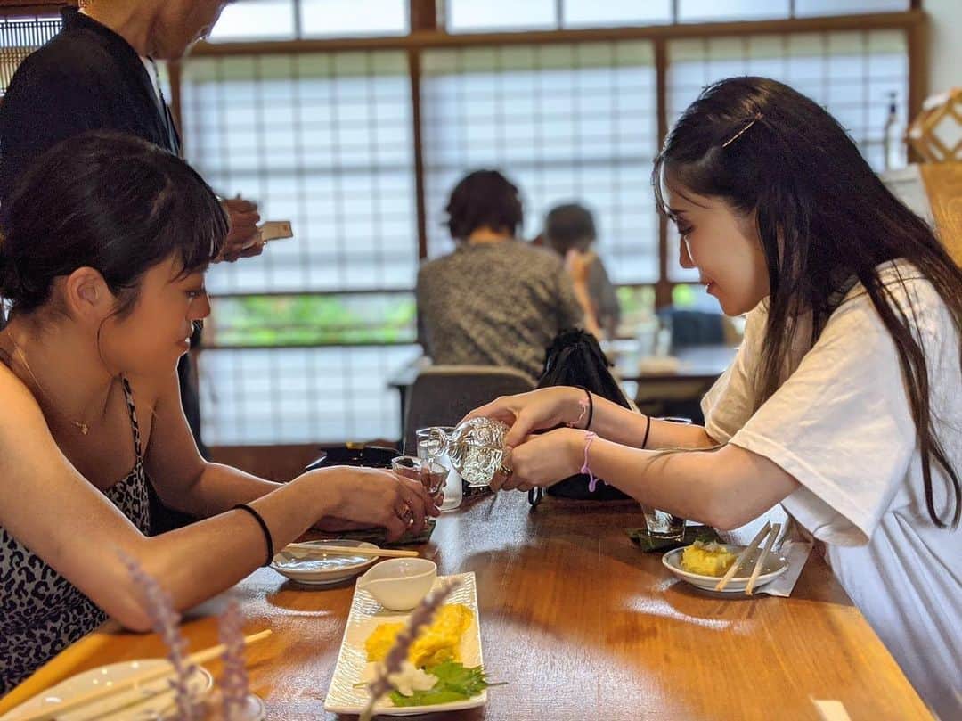 DJ mariennuのインスタグラム：「とくとくとくとく🍶 絶対にまた来たいお店。 #小春日和　#蕎麦処」