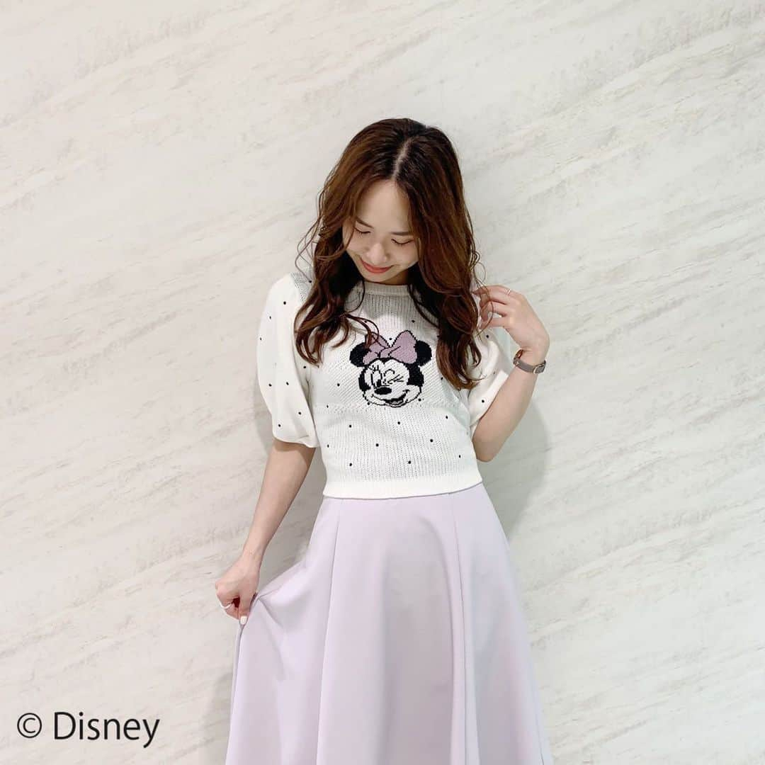 AnMILLEさんのインスタグラム写真 - (AnMILLEInstagram)「【Disney Collection】 ㅤㅤㅤㅤㅤㅤㅤㅤㅤㅤㅤㅤㅤ Án MILLEからディズニー限定アイテムが登場！！ ㅤㅤㅤㅤㅤㅤㅤㅤㅤㅤㅤㅤㅤ リボンニット【ミニー】¥6,200+tax (OW/チャコール） ↳8/7~新宿店限定で発売致します。 ㅤㅤㅤㅤㅤㅤㅤㅤㅤㅤㅤㅤㅤ ドット柄や背中の垂れ下がるリボンがポイント♡ ㅤㅤㅤㅤㅤㅤㅤㅤㅤㅤㅤㅤㅤ #Disney #ディズニー #anmille #アンミール #限定アイテム #リボンニット #ミニー」8月3日 18時14分 - anmille.official