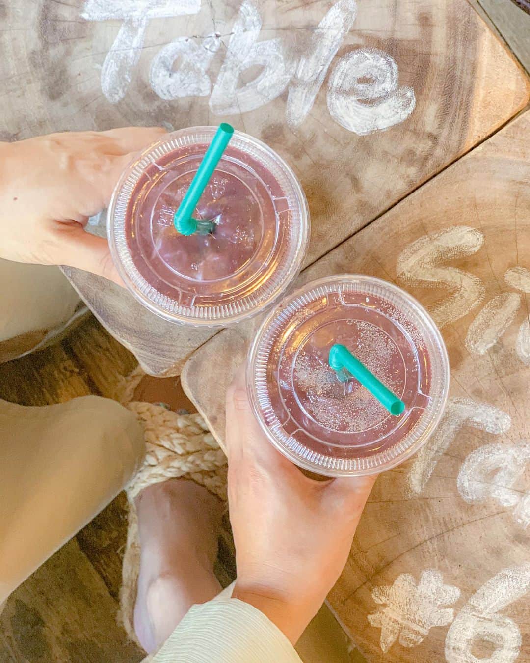 のインスタグラム：「☕️#cafe #açaí . . たまにアサイー飲みたくなる🍹 濃い味がたまらなく好きで たまらなくハワイ行きたくなる🌺 . . . . #カフェ巡り #アサイー　#お出かけ　#一息　#たまには」
